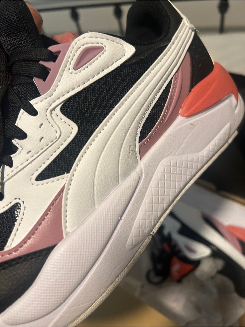Women’s Puma Sneaker - Picture 4 of 7